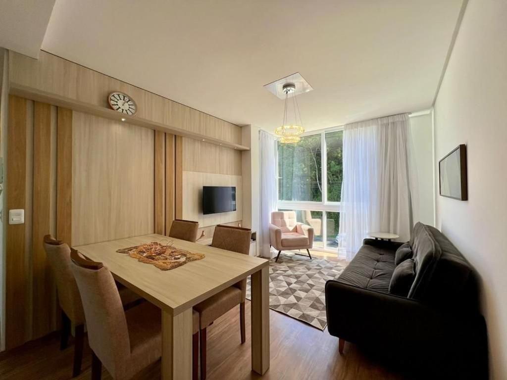 Dom Fioreze 205 - Apto Em Gramado Ao Lado Do Hotel Colline De France Ngoại thất bức ảnh